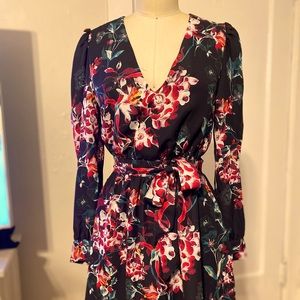 Drama sleeve tie dress